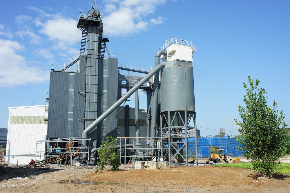 天然砂、水洗砂、機(jī)制砂有何區(qū)別?用什么制砂設(shè)備加工生產(chǎn)好?