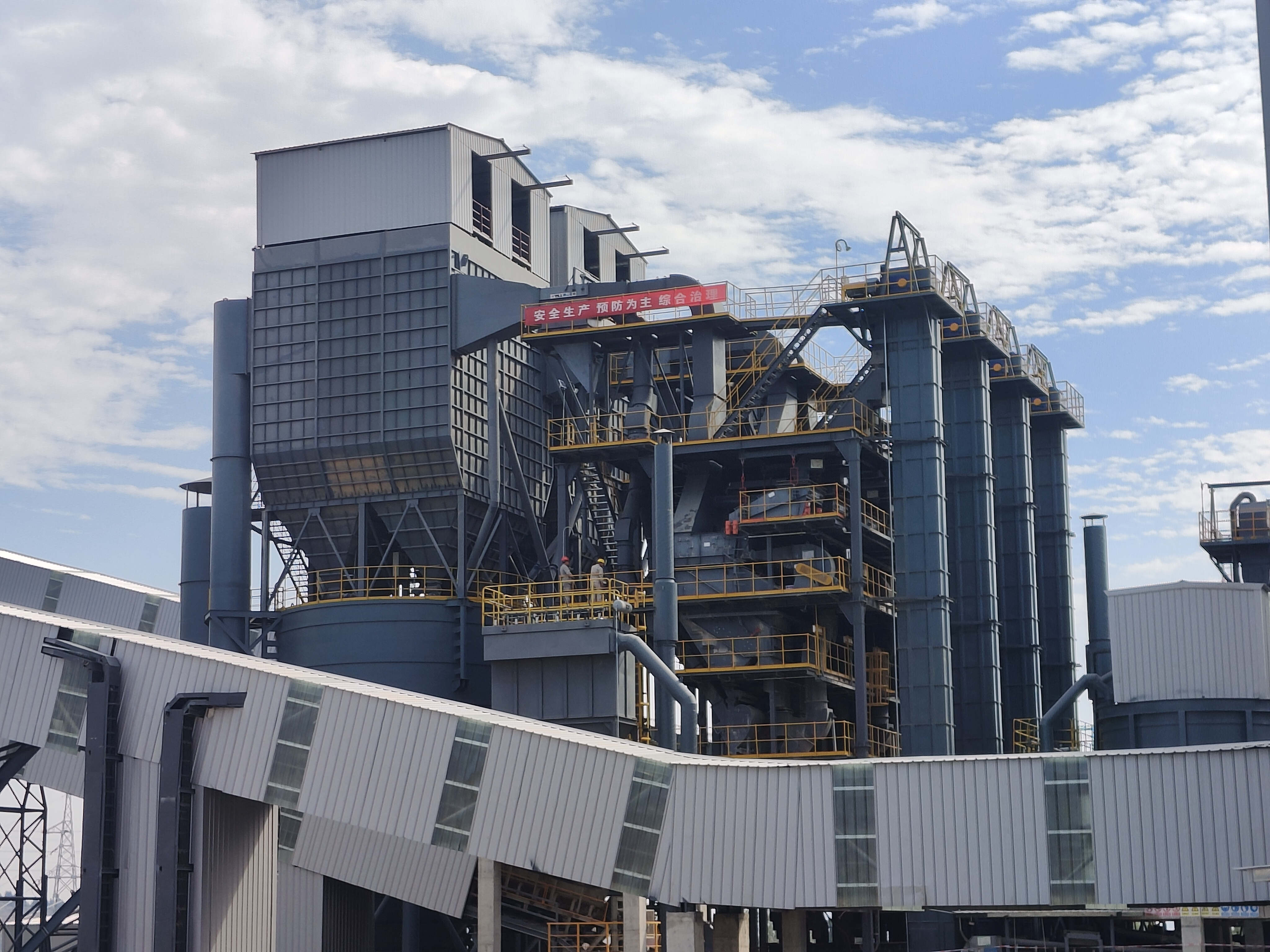 河南208家礦山納入省級綠色礦山名錄，制砂樓助力綠色砂石建設(shè)！